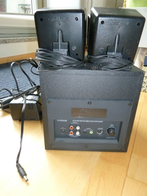 Slimeline PC (extra schmal und klein) incl. Monitor und Soundsystem Tastatur/Maus Bild 5