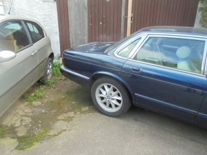 JAGUAR XJ 300 V8 BJ 3/2000 KM 168.000 TEILE VERKAUF NUR SELBSTAUS Bild 3