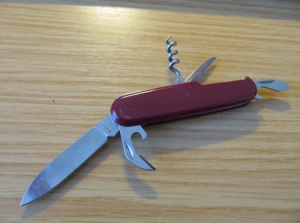 Rotes Multifunktion, Taschen Messer Stainless Solingen, roter Schaft Bild 7