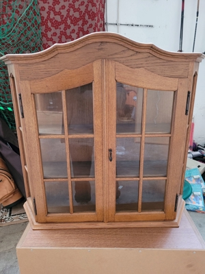 Holz Hänge Vitrine mit zusätzlichen Seitenfenstern Bild 2