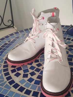 Lackstiefel in weiß - Größe 35 Bild 4