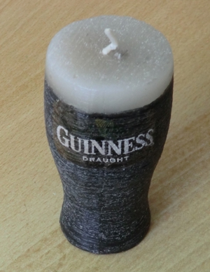 Dochtkerzen als Guinness- Bier Pint