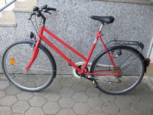 Sportliches Damen Fahrrad 26" , RH 56 cm, mit 6 Gang Ketten-Schaltung Bild 1