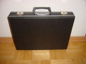 Alter Aktenkoffer in guten Zustand abschließbar ca.1970 mit 2 Schlüsseln