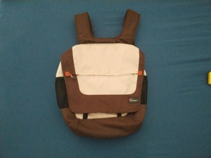 Lowepro Rucksack gepolstert u.a. Schutz für Notebook / Laptop
