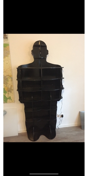 tolles schwarzes Möbelstück