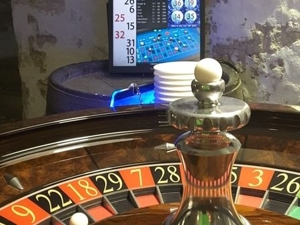 Mobiles Casino ,Black Jack, Poker, Roulette Tisch mit Croupier buchen  mieten Bild 16