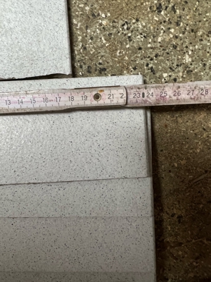 Rest Fliesen, waren für den Balkon. Bild 4