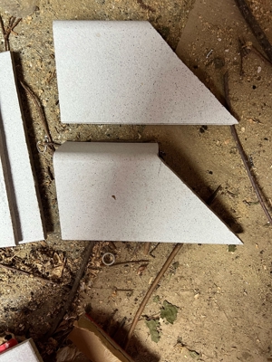 Rest Fliesen, waren für den Balkon. Bild 6