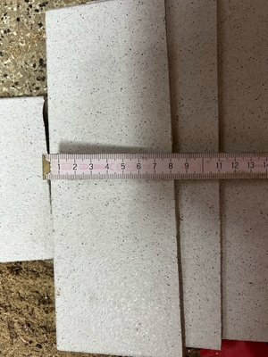 Rest Fliesen, waren für den Balkon. Bild 3