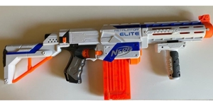 Nerf Retaliator Blaster Bild 1