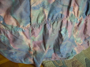 AUS ALT MACH NEU: Sesselüberwurf in Pastelltönen lachsrosa/bleu/grau Bild 9