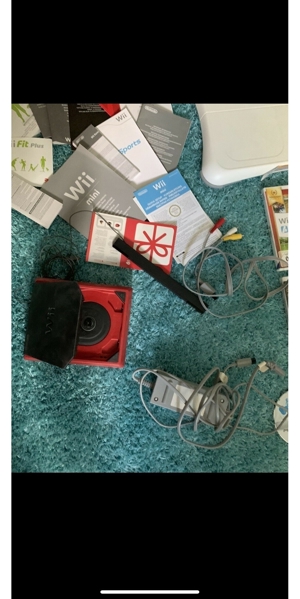 Wii mini mit 9 Spielen etc. Bild 5