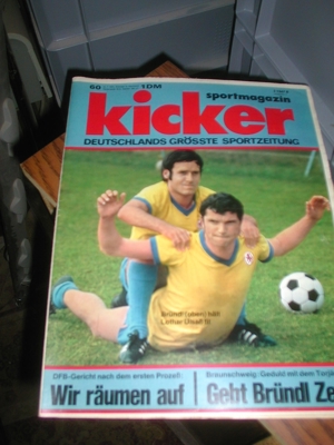KICKER Sportmagazin Fußball-Fachzeitschrift 1971 Bild 2