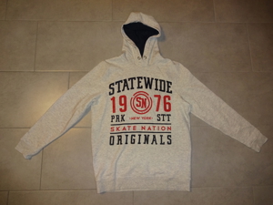 Jungen-Kapuzenpullover zu verkaufen *Größe 182* (STATEWIDE 1976)