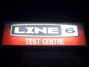 LINE6 Neon Display Bild 2