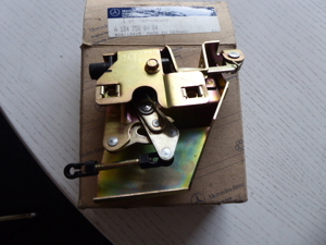 Mercedes-Benz W124 E-Klasse Heckklappenschloss A1247500484