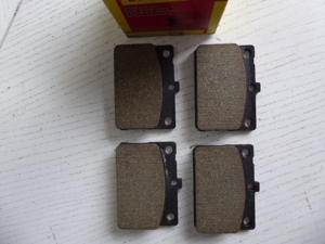 Bosch 0986467031 Satz Bremsbeläge Honda Civic,Mitsubishi Lancer