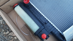 BMW E39 520i Kühler Bild 2