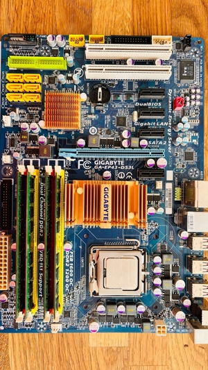 motherboard GIGABYTE GA-EP43-DS3L Bild 1