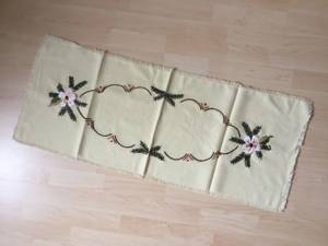 Handbestickte Vintage Tischdecken Bild 7