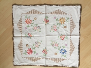 Handbestickte Vintage Tischdecken Bild 3