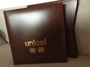 Briefmarken UNICEF Bild 1