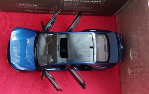 1:18 Hyundai Lafesta Limo blau metallic ovp neu Bild 8