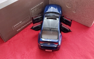 1:18 Hyundai Lafesta Limo blau metallic ovp neu Bild 5