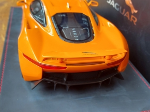 1:18 VAV Jaguar Concept C-X75 Orange auf Ledersockel BBR MR Ovp Bild 4