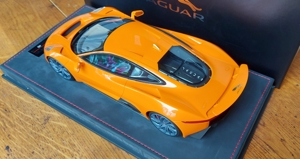 1:18 VAV Jaguar Concept C-X75 Orange auf Ledersockel BBR MR Ovp Bild 11