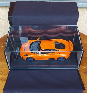 1:18 VAV Jaguar Concept C-X75 Orange auf Ledersockel BBR MR Ovp Bild 3