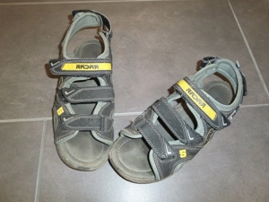 Jede Menge Schuhe zu verkaufen *verschiedene Größen*