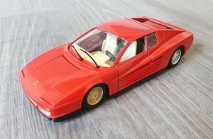 Bburago Ferrari Testarossa (1984) Bild 1