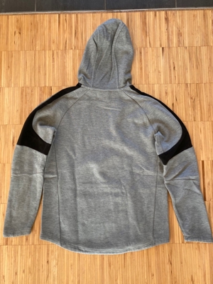 Neuwertiges Puma Sweatshirt, grau, Größe S Bild 2