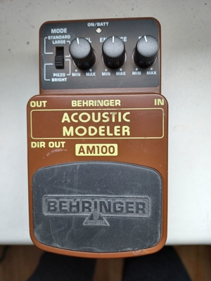 Acoustic Modeller (Behringer) Bild 1