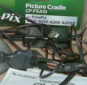 Fuji FinePix CP-FXA10 Netzteil und USB-Ladestation für A310/A210/A205/A205S Bild 6