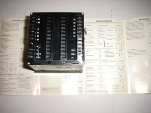 Biete 4 Kompakte Mikroprozessorregler "JUMO" dtron 04  16 je.95,00EUR. Bild 4