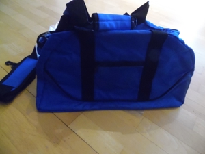 NEU Sporttasche Trainingstasche blau