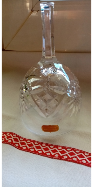 Weihnachtsglocke aus Bleikristall, handgeschliffen Bild 1