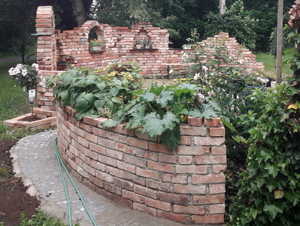 Garten bau Ruinen Mauer Antik Ziegel Klinker Echte Back stein Wand Feldbrand Bild 12