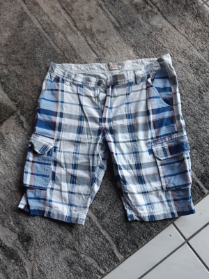 Herren Bermudas blau weiss kariert kaum getragen Gr. L Weite 36 EUR 7,-