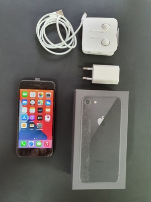 Apple iPhone 8 / 64GB / Schwarz / Händler / Neuwertig / OVP