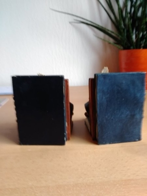 Bücherstütze Bild 3