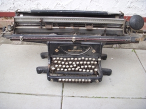 MERCEDES Schreibmaschine sehr alt Bild 1