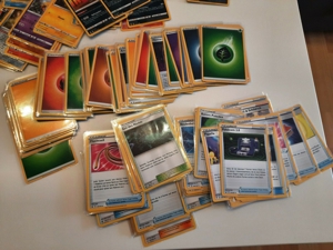 Pokemon Karten Cards Sammlung Konvolut 2021 in Sleeves ca. 550 Stück Bild 8