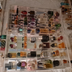 Parfum Miniaturen Sammlung Bild 6