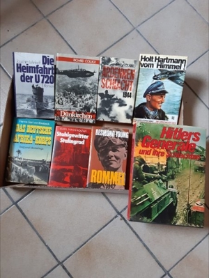 Diverse alte Bücher, auch Weltkriegsbücher  Bild 2