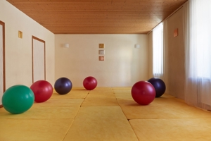 Großer heller Raum für Yoga-Therapie-Meditation-Körperarbeit-Gruppen Raum :nur Wochenende frei Bild 5