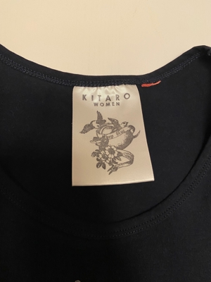 Dunkelblaues Shirt mit Print von Kintaro Bild 5